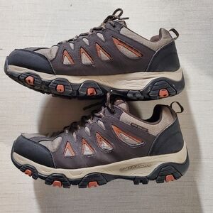 Sketches hiking shoes sz 13